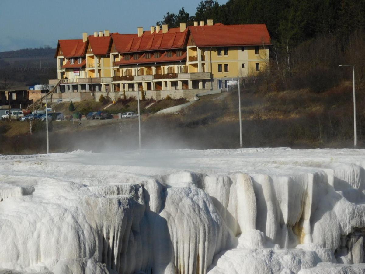 Gyogyvoelgy Apartman Egerszalók Exterior foto